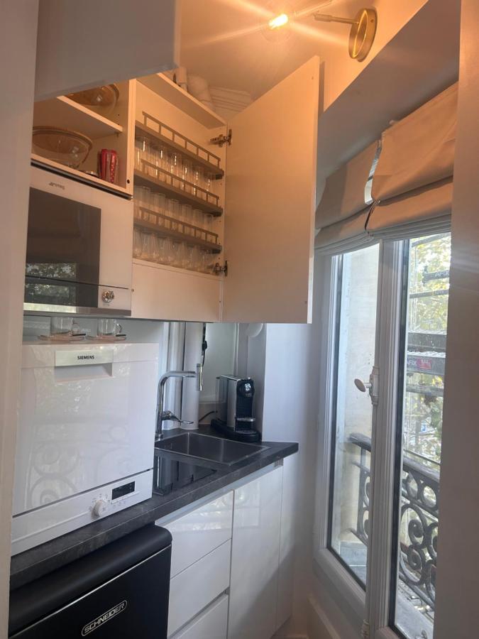 Studio Pres Des Champs-Elysees Paris Bagian luar foto