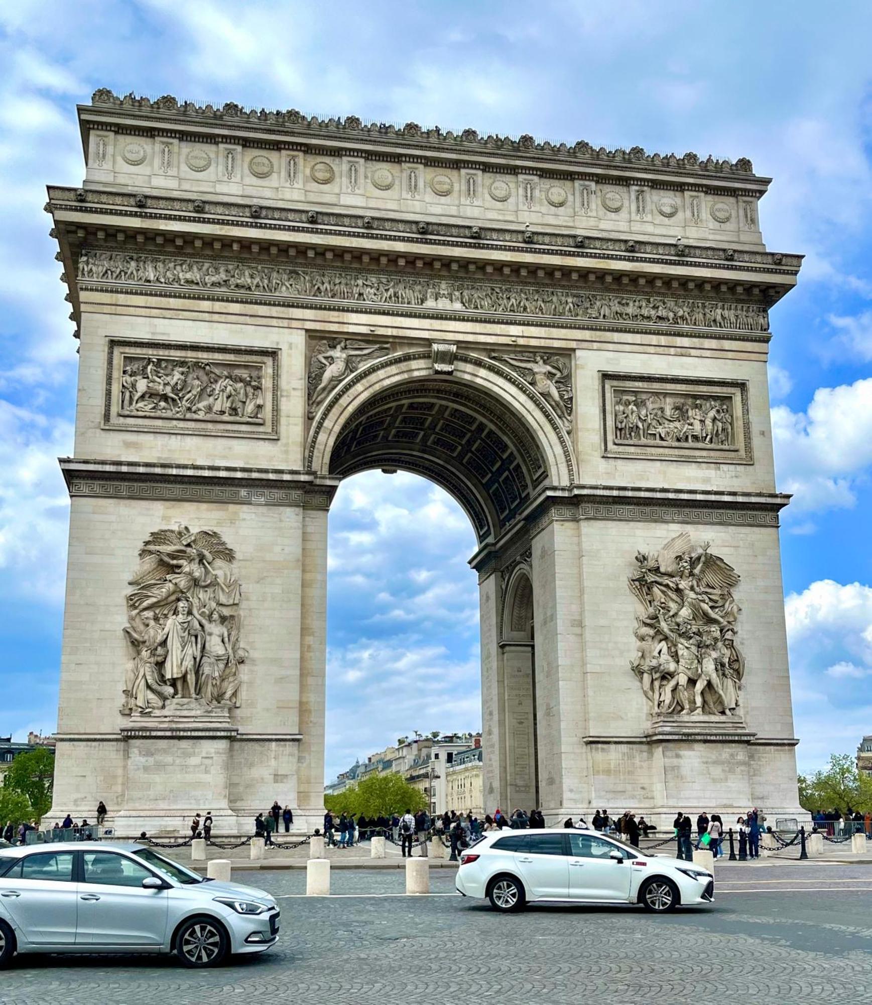 Studio Pres Des Champs-Elysees Paris Bagian luar foto